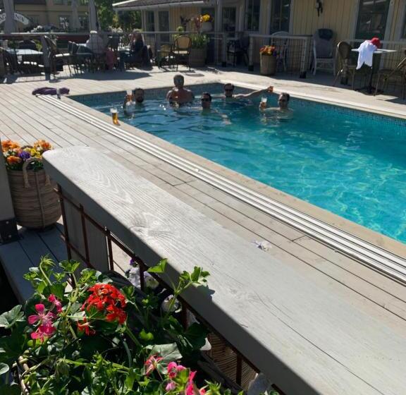 هتل Två Små Svin Bnb