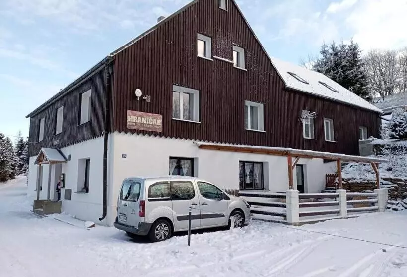 Majatalo Penzion Hraničář