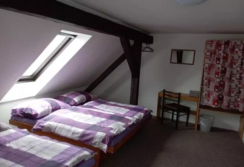 Majatalo Penzion Hraničář