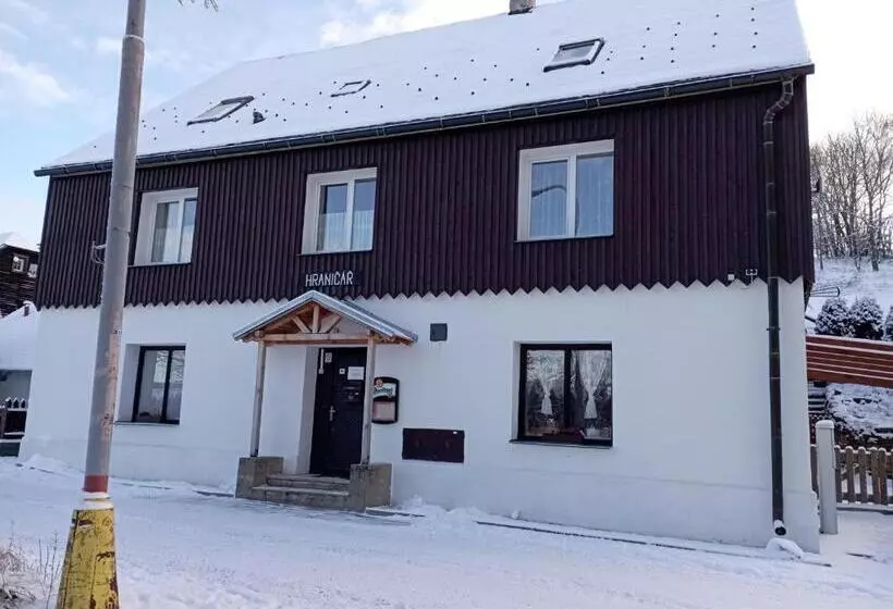 Majatalo Penzion Hraničář