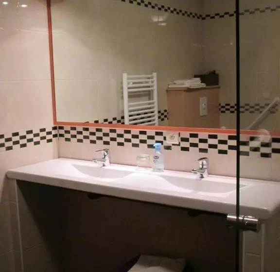 ベッドアンドブレックファースト Chambre D Hotes Les Bordes