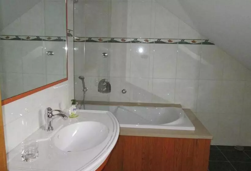 ベッドアンドブレックファースト Chambre D Hotes Les Bordes