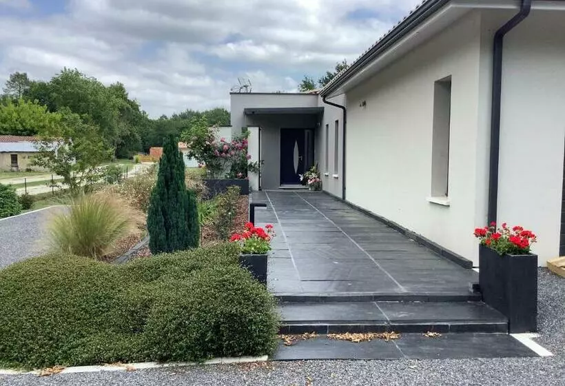 Aamiaismajoitus (B&B) Dune Et Coquelicot