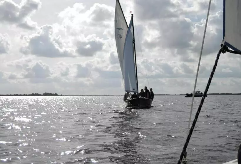 Aamiaismajoitus (B&B) Countryside Eco Natuurhuisjes