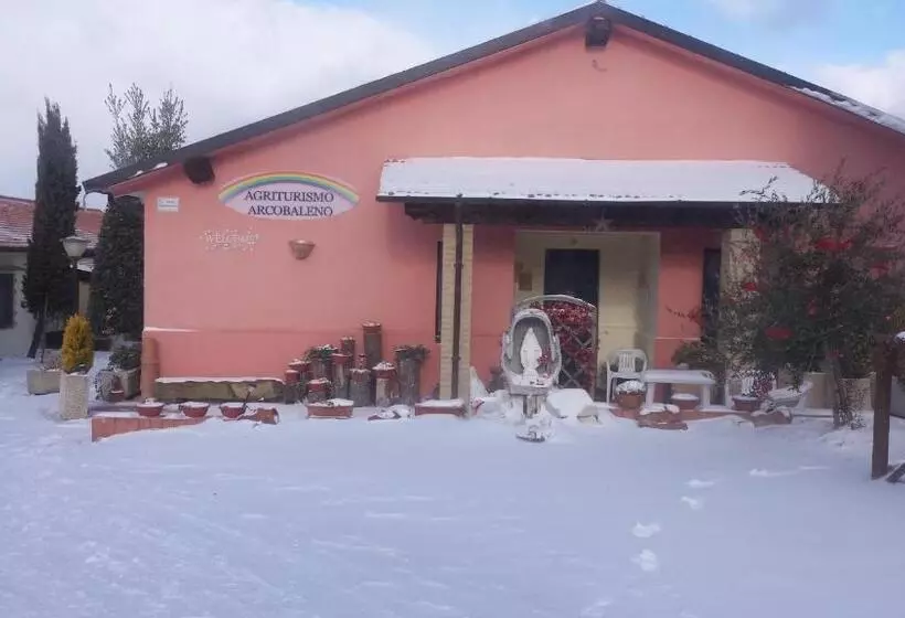 هتل Agriturismo Arcobaleno Assisi