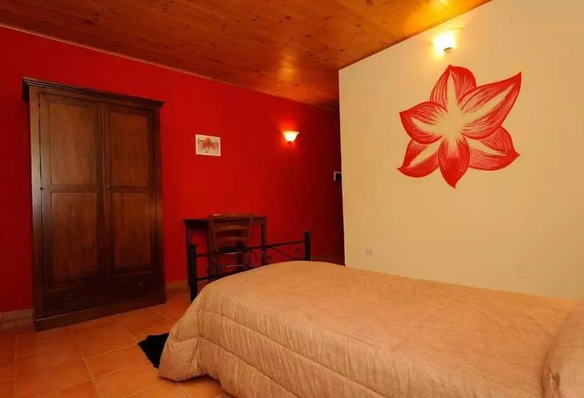 هتل Agriturismo Arcobaleno Assisi