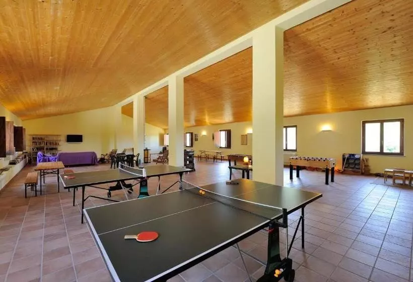 هتل Agriturismo Arcobaleno Assisi