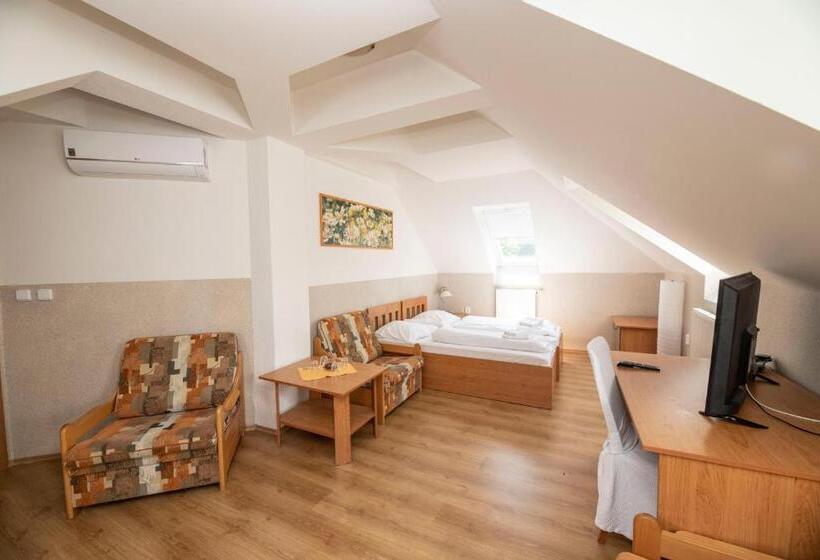 בית מלון כפרי Allvet