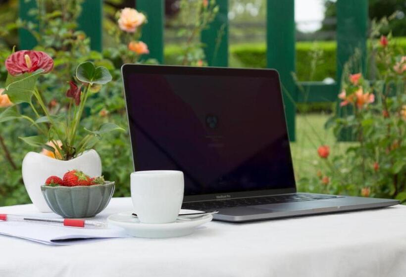 Отель White Tail Organic Farm