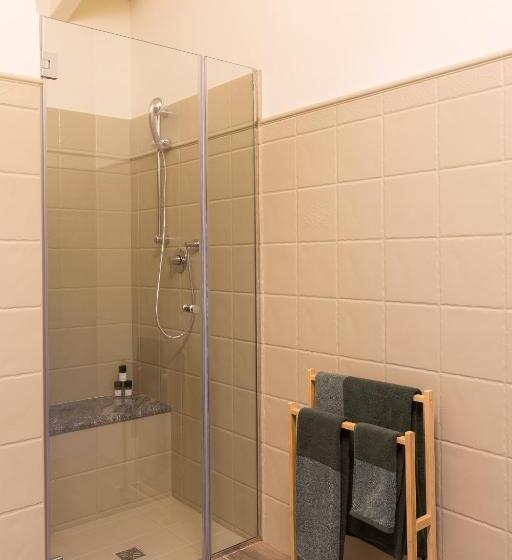 Отель White Tail Organic Farm