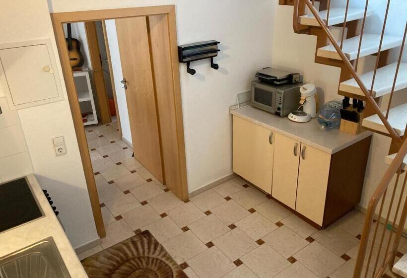 بنسيون Emc Maisonette