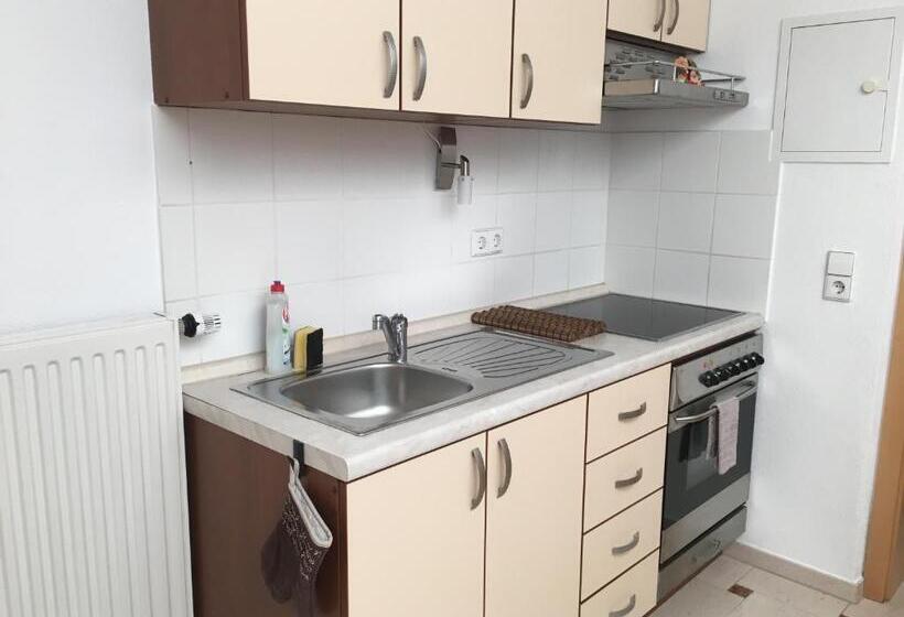 بنسيون Emc Maisonette