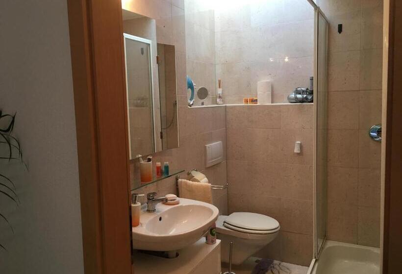 بنسيون Emc Maisonette