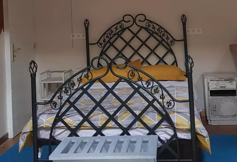 ペンション Gazelle Guest House And Art Gallery