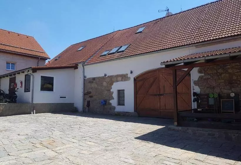 ペンション Penzion Na Statku Březová