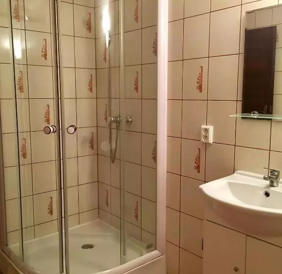 Majatalo Penzion Saty