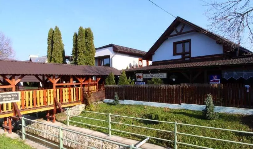 Majatalo Penzion Saty