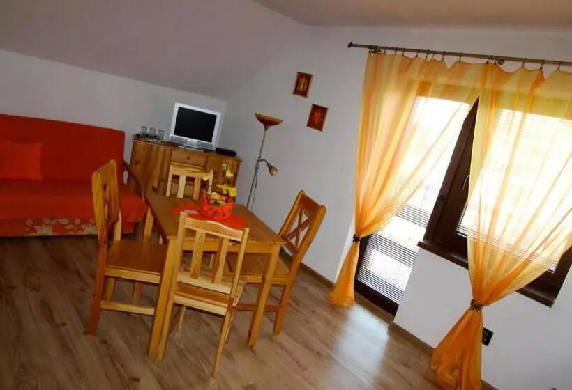 Majatalo Penzion Saty