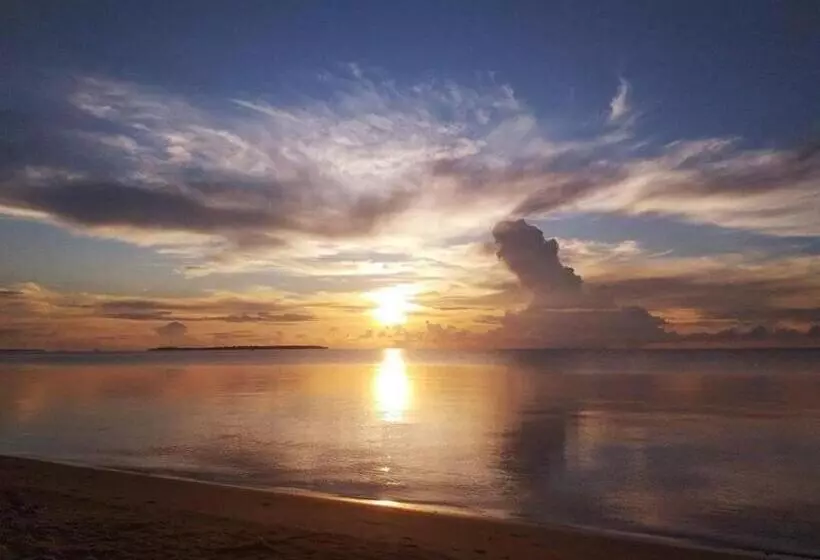 Lomakeskus Mecaja Beach House