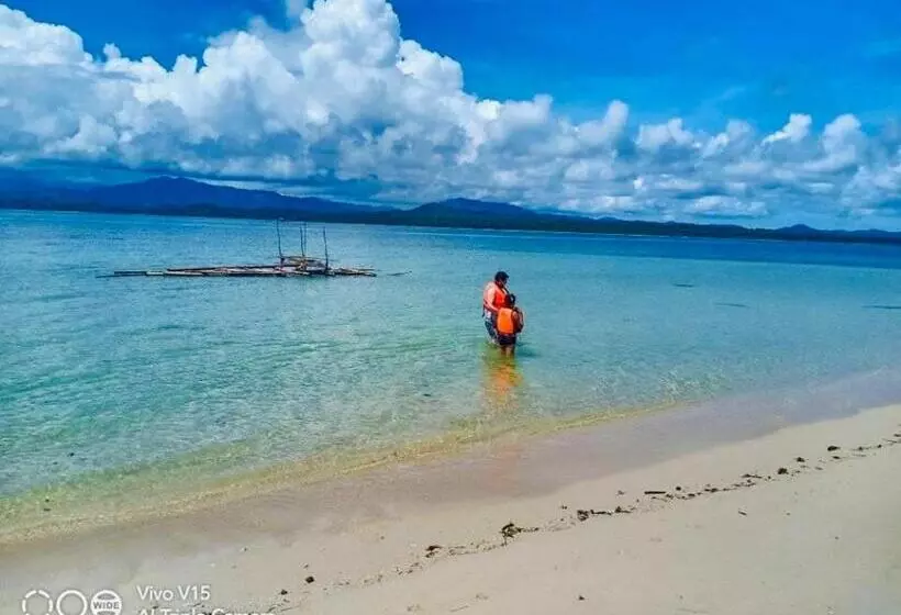 Lomakeskus Mecaja Beach House