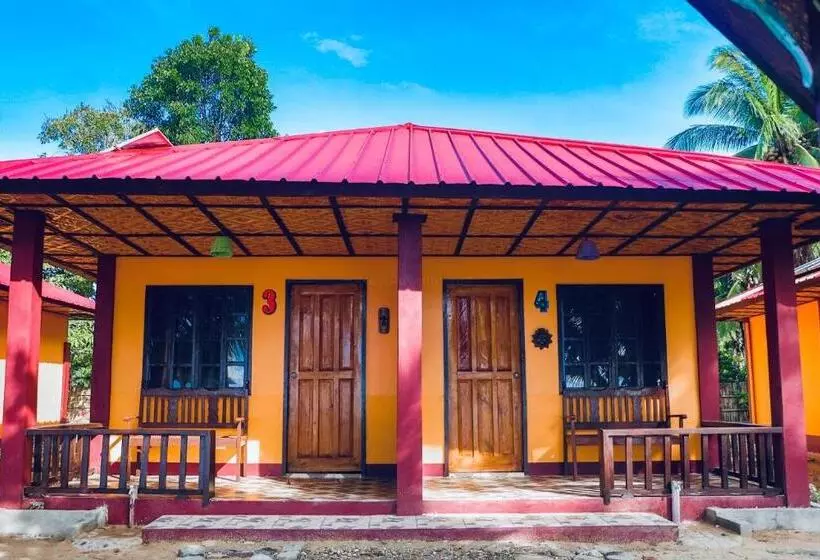 Lomakeskus Mecaja Beach House