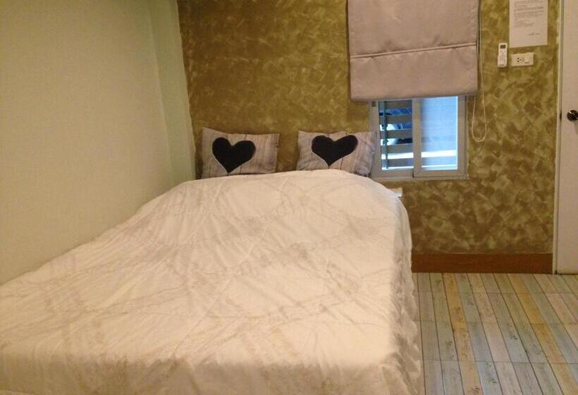 הוסטל Rada Phan