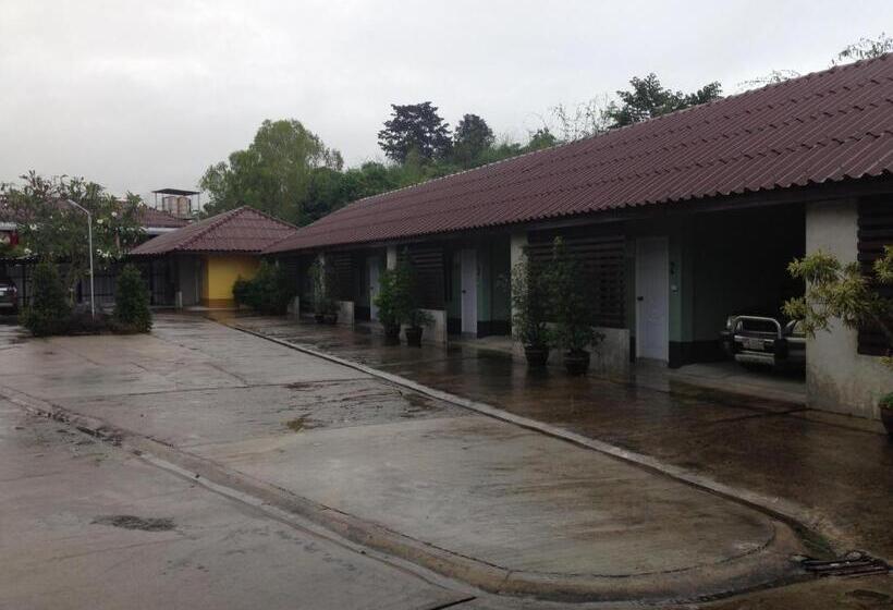 הוסטל Rada Phan