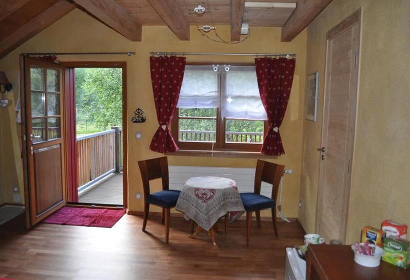 민박 Chambre Merisier Dans Une Ferme Avec étang Privé Au Coeur De La Région Des Mille étangs, Faucogney E