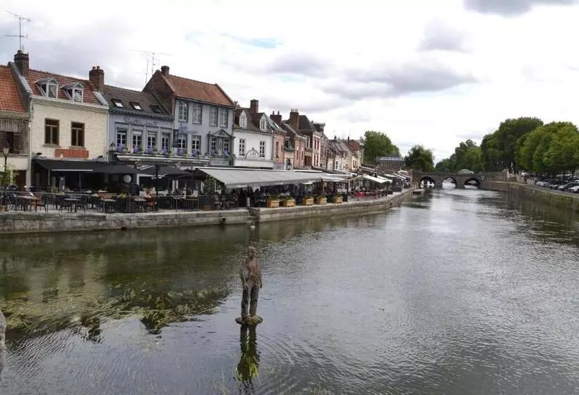 ベッドアンドブレックファースト Chambres D Hôtes La Luce