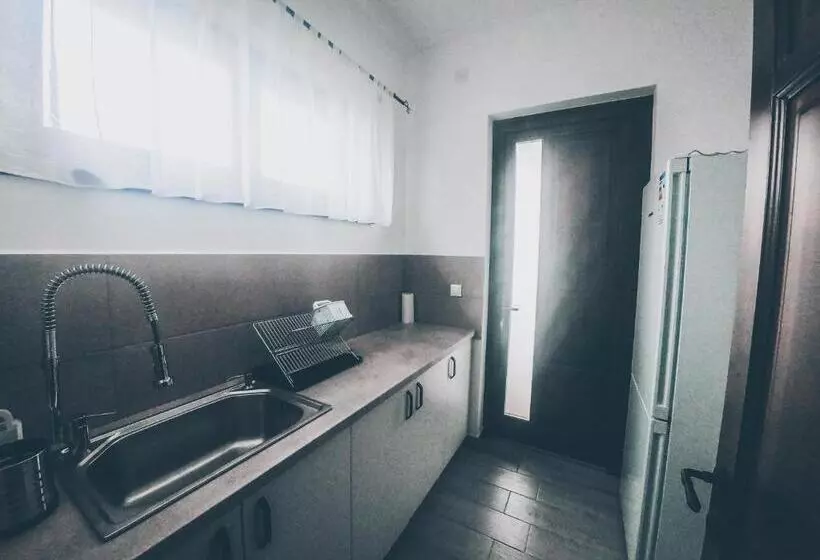 Aamiaismajoitus (B&B) Csató Panzió   Pensiunea Csató