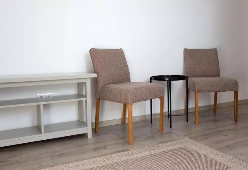 Aamiaismajoitus (B&B) Csató Panzió   Pensiunea Csató