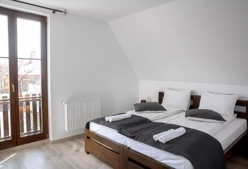 Aamiaismajoitus (B&B) Csató Panzió   Pensiunea Csató