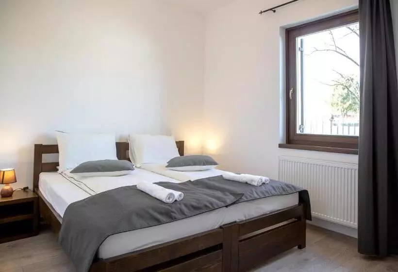 Aamiaismajoitus (B&B) Csató Panzió   Pensiunea Csató