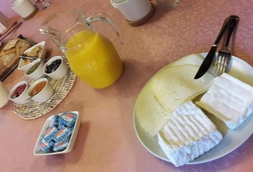 Aamiaismajoitus (B&B) Les Rives De L Andelle