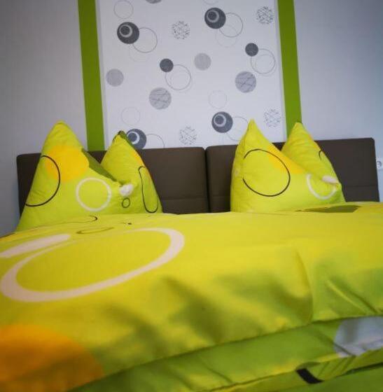 Bed and Breakfast Pension Puster