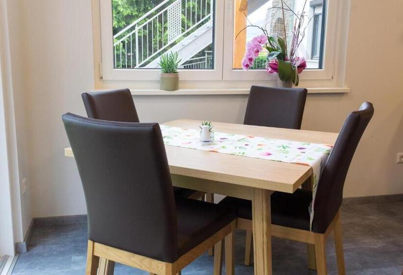 Bed and Breakfast Pension Puster