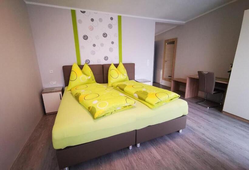 Bed and Breakfast Pension Puster