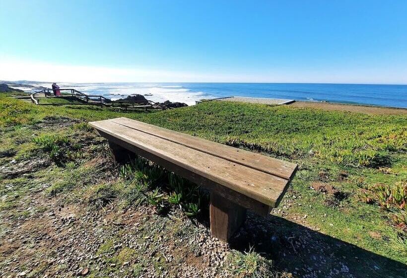 Bed and Breakfast Smiling Places   Guest House In Labruge