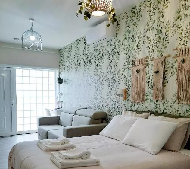 ベッドアンドブレックファースト Smiling Places   Guest House In Labruge