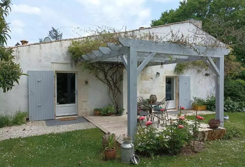 ベッドアンドブレックファースト Varzay Autour Du Puits