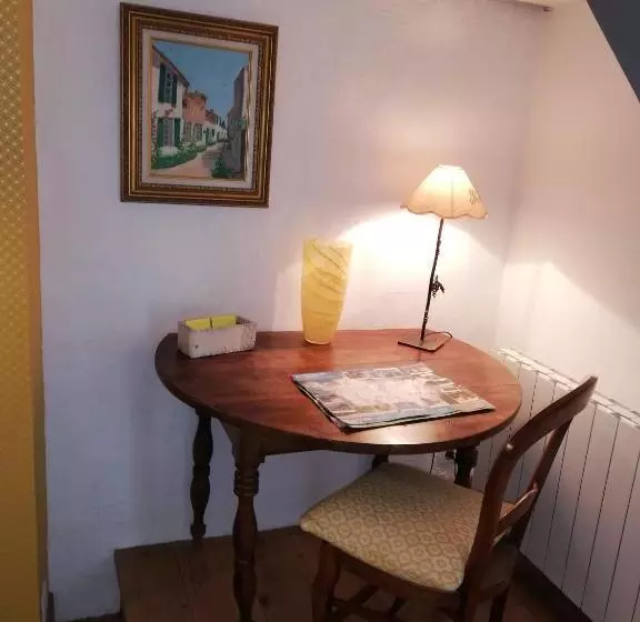 ベッドアンドブレックファースト Varzay Autour Du Puits