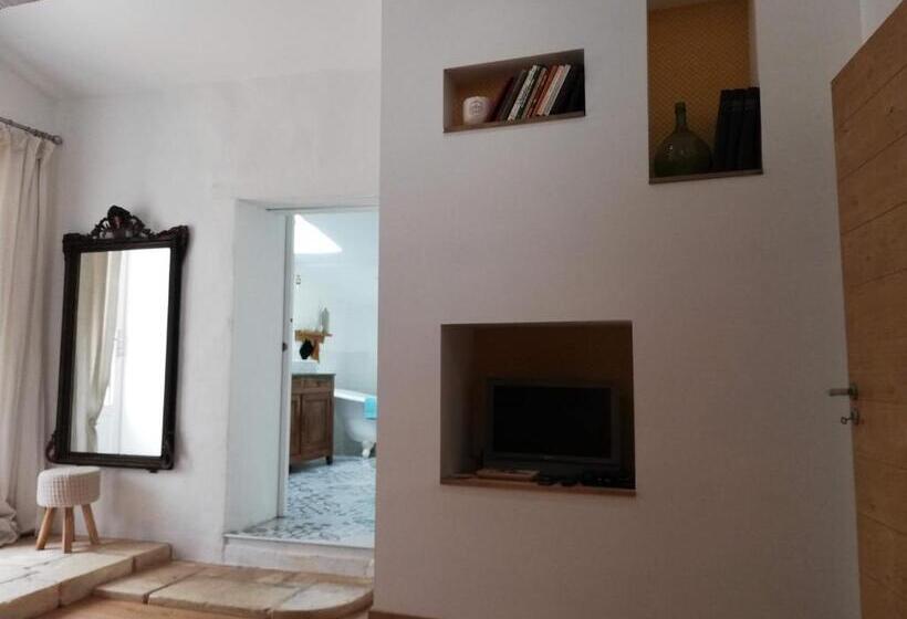 مبيت وإفطار Varzay Autour Du Puits