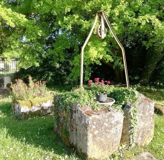 ベッドアンドブレックファースト Varzay Autour Du Puits