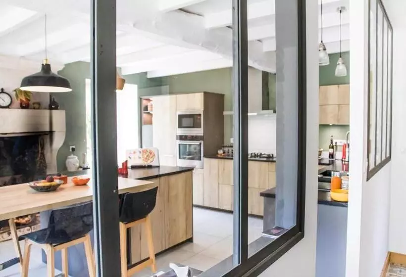 ベッドアンドブレックファースト Varzay Autour Du Puits