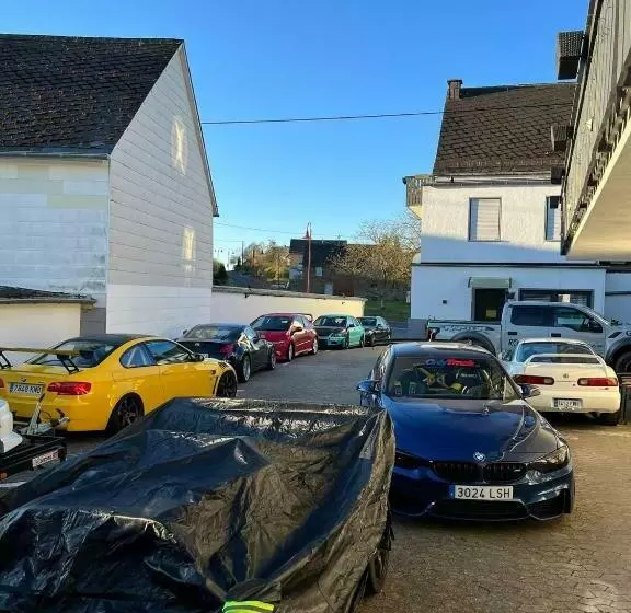 Aamiaismajoitus (B&B) Vina Am Ring