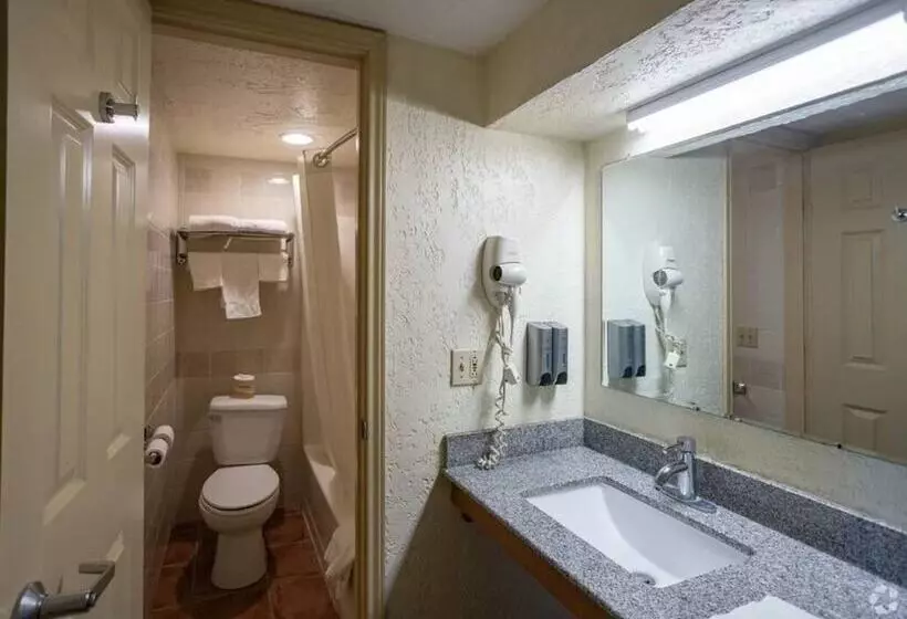 Bo Hotel Canadian Courts