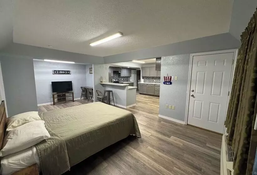 Bo Hotel Canadian Courts