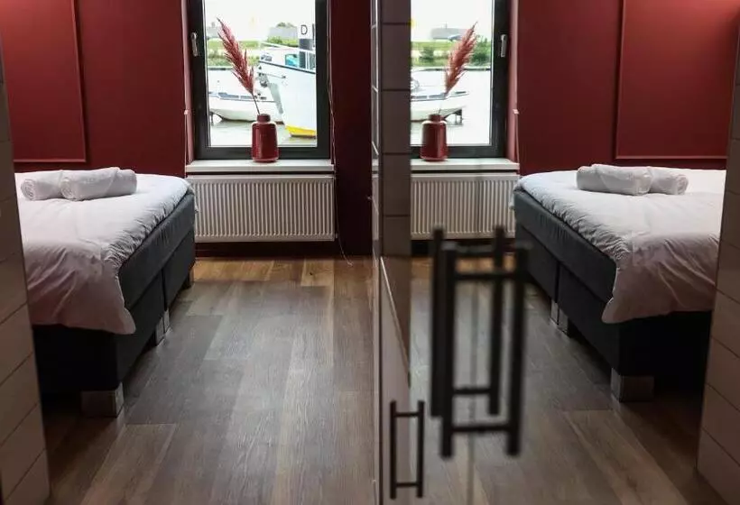 Hotelli Heeren Aan De Haven