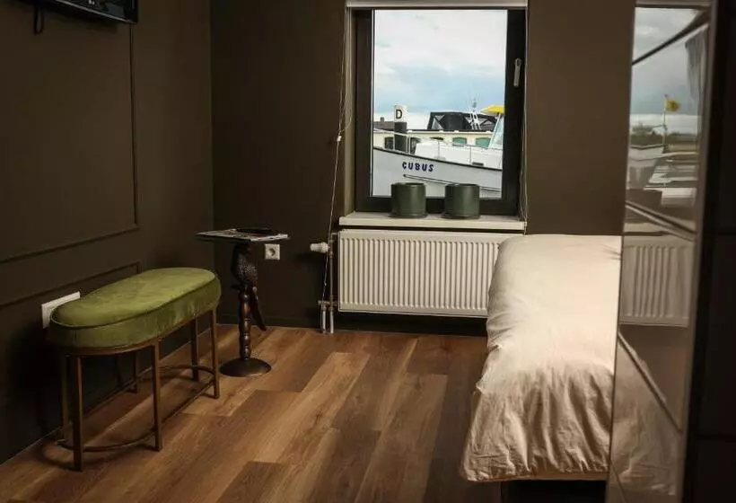 Hotelli Heeren Aan De Haven