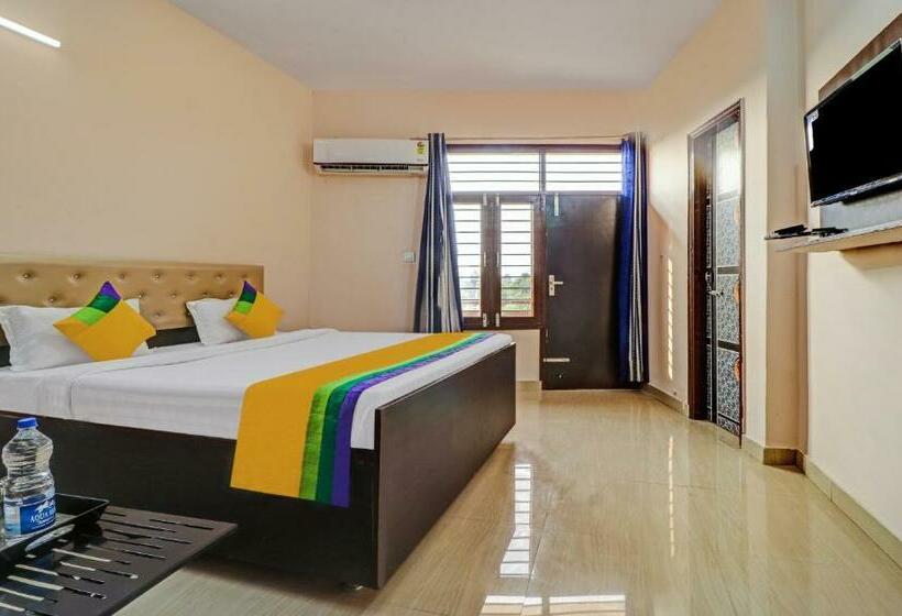 Hotel Itsy By Treebo Divine Inn